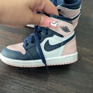 Air Jordan 1 bubble gum toddler 7 gently worn no box included